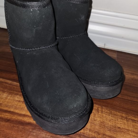 UGG Classic Mini Platform - Picture 3 of 6